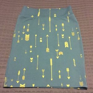 Lularoe arrow skirt XL (NWOT)